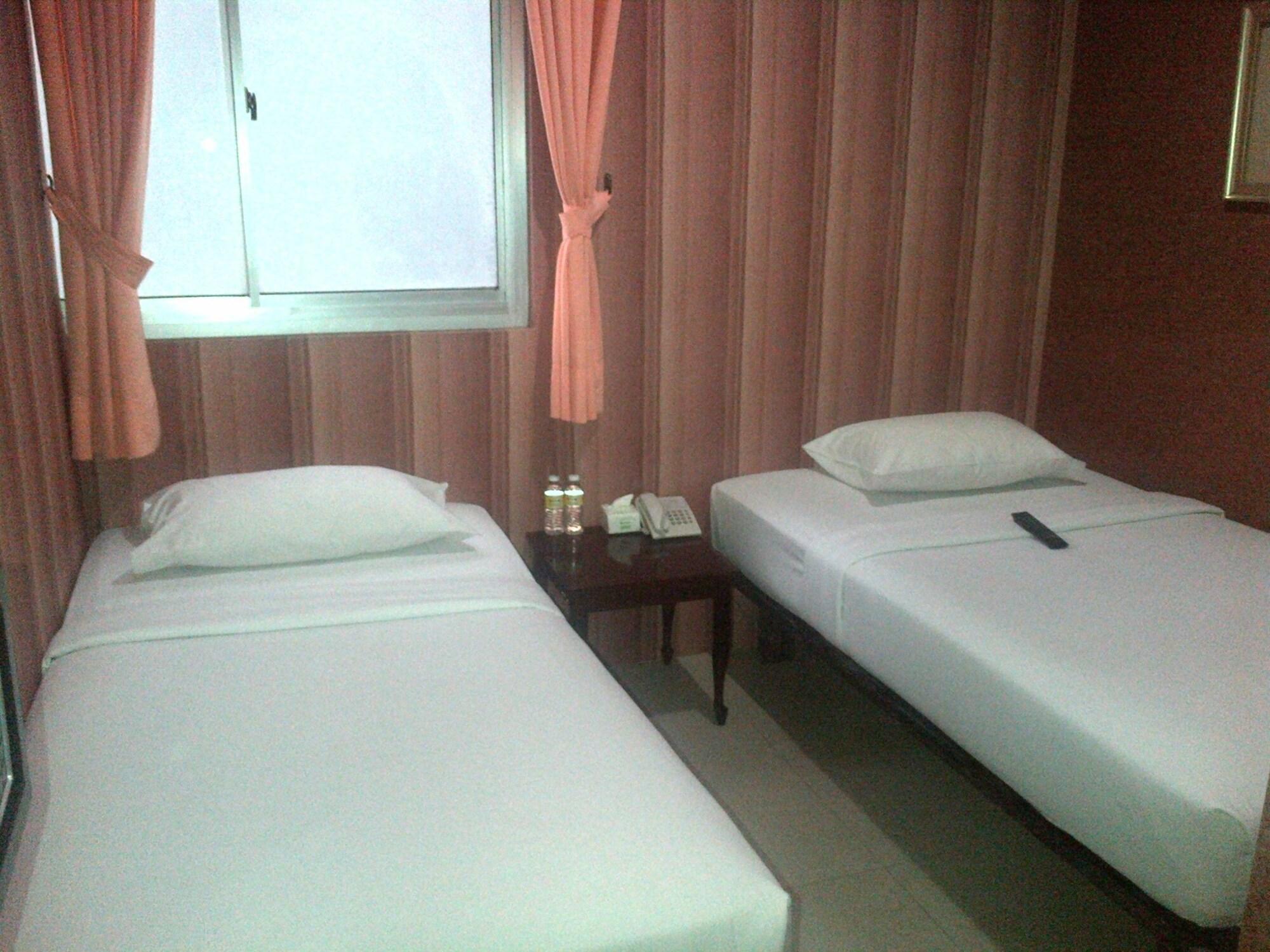 Twins Hotel Jakarta Kültér fotó