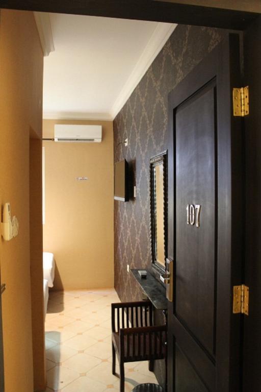 Twins Hotel Jakarta Kültér fotó