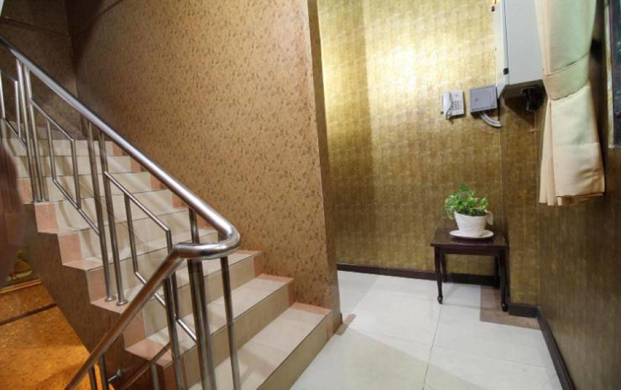 Twins Hotel Jakarta Kültér fotó